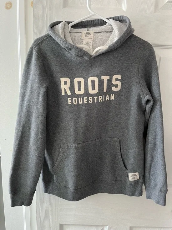 🌿 Roots Equestrian Hoodie – Size Medium | Cozy Classic Pullover 🐴 - Picture 2 of 7